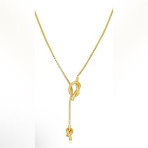 Elegant Gold Knot Necklace